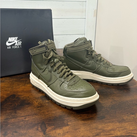 Nike Air Force 1 Gore-Tex Boot - Olive Green - Picture 1 of 5